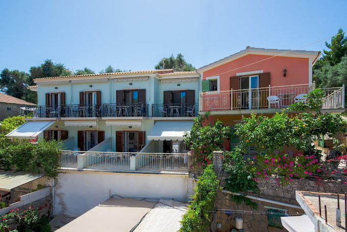 ΕΝΟΙΚΙΑΖΟΜΕΝΑ ΔΩΜΑΤΙΑ ΔΙΑΜΕΡΙΣΜΑΤΑ SOUSTAS APARTMENTS ΛΟΓΓΟΣ ΠΑΞΟΙ ΚΕΡΚΥΡΑ ΜΠΟΓΔΑΝΟΣ ΣΤΑΜΑΤΙΟΣ