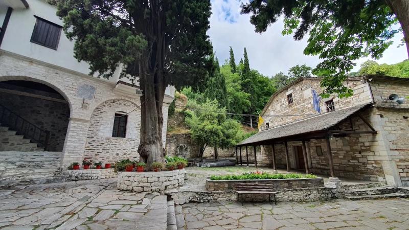 ΕΛΛΗΝΙΚΗ ΟΡΘΟΔΟΞΗ ΕΚΚΛΗΣΙΑ ΙΕΡΟΣ ΝΑΟΣ ΚΟΙΜΗΣΕΩΣ ΘΕΟΤΟΚΟΥ ΜΑΚΡΙΝΙΤΣΑ ΠΟΡΤΑΡΙΑ ΜΑΓΝΗΣΙΑ