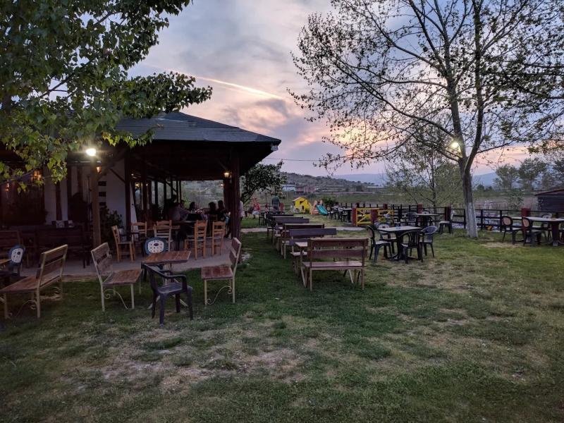 ΙΠΠΙΚΟΣ ΟΜΙΛΟΣ ΚΑΦΕ ΤΑΒΕΡΝΑ ΙΠΠΙΚΟΣ ΟΜΙΛΟΣ ΟΛΥΜΠΟΥ ΠΥΘΙΟ ΛΑΡΙΣΑ ΚΩΝΣΤΑΝΤΙΝΟΥ ΒΑΣΙΛΕΙΟΣ