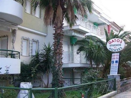 ΕΝΟΙΚΙΑΖΟΜΕΝΑ ΔΩΜΑΤΙΑ GATOS HOUSE ΠΕΥΚΟΧΩΡΙ ΧΑΛΚΙΔΙΚΗ