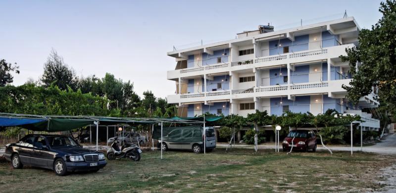 ΕΝΟΙΚΙΑΖΟΜΕΝΑ ΔΩΜΑΤΙΑ ΔΙΑΜΕΡΙΣΜΑΤΑ ΔΙΑΜΟΝΗ JULIA APARTMENTS ΚΕΦΑΛΑ ΝΕΑ ΣΤΥΡΑ ΤΣΑΛΙΑΓΚΟΣ ΣΠΥΡΟΣ