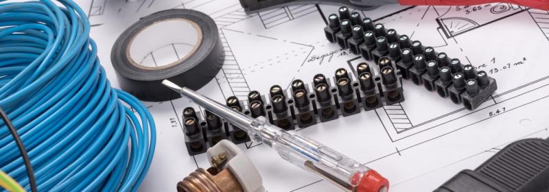 ΗΛΕΚΤΡΟΛΟΓΙΚΟ ΥΛΙΚΟ ΕΜΠΟΡΕΙΟ ΣΑΝΤΟΡΙΝΗ ΣΙΓΑΛΑΣ ΜΑΡΚΟΣ ΚΑΙ ΜΑΝΩΛΗΣ