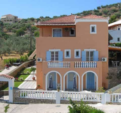 ΕΝΟΙΚΙΑΖΟΜΕΝΑ ΔΩΜΑΤΙΑ CAPTAIN'S STUDIOS ΚΟΥΝΟΥΠΙΤΣΑ ΣΠΕΤΣΕΣ