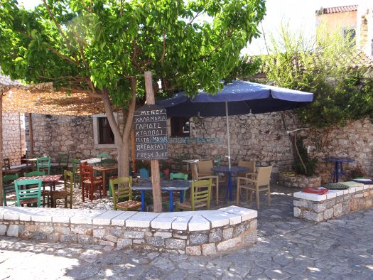 ΠΑΡΑΔΟΣΙΑΚΟ ΚΑΦΕΝΕΙΟ ΚΑΦΕΤΕΡΙΑ ΜΟΥΡΙΕΣ ΡΕΙΧΕΑ ΜΟΝΕΜΒΑΣΙΑ ΛΑΚΩΝΙΑ